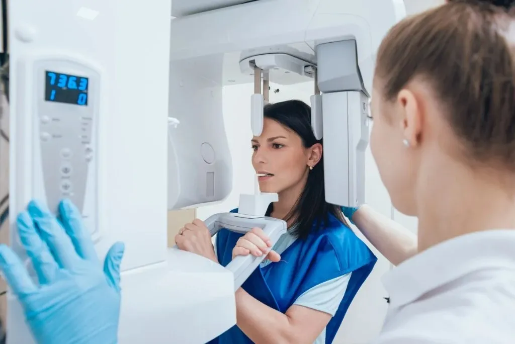 Tecnología de escaneo dental CBCT en Crown Dental Group